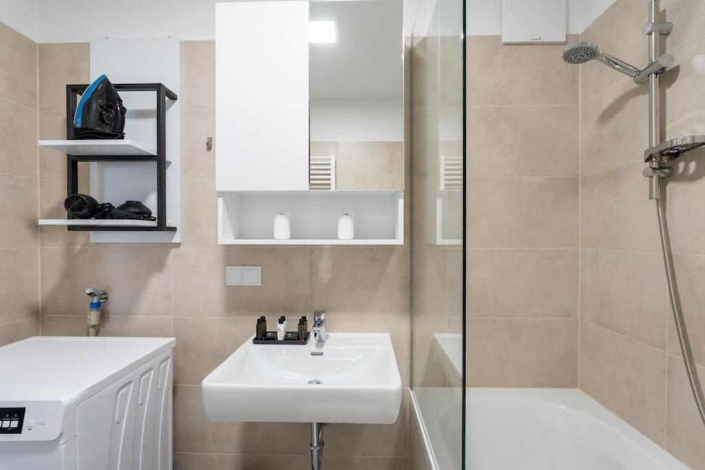 Cute 1Br Hideaway & City Quick By Hm Wina Bagian luar foto